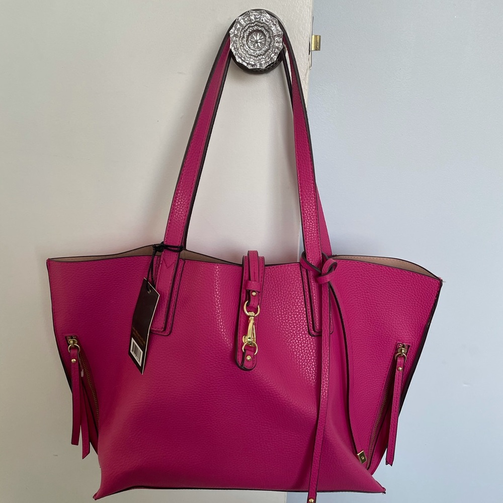 Magenta tote bag with bonus wristlet